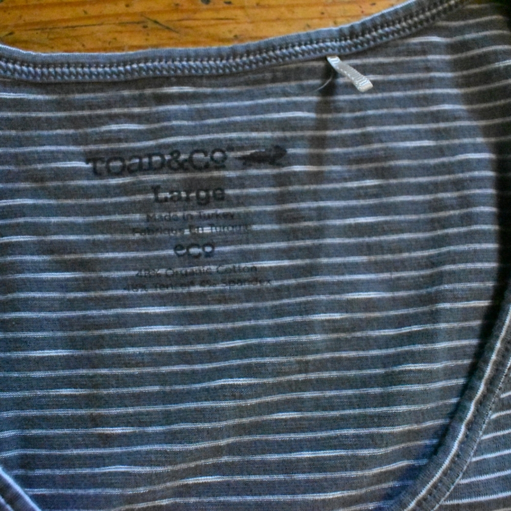 Toad&Co gray organic tee